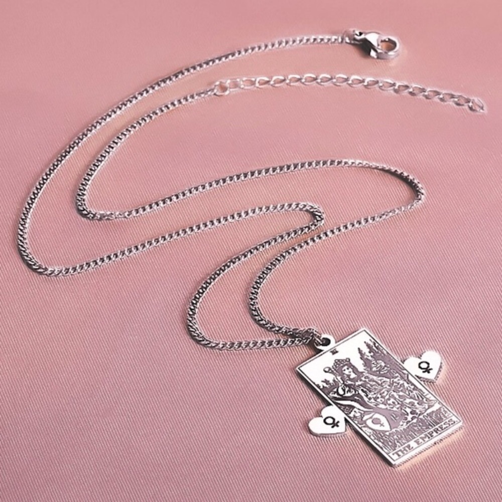 ⚜️𝟯𝟬%𝗢𝗙𝗙 𝗯𝘂𝗻𝗱𝗹𝗲𝘀 𝟯+⚜️ NEW Empress Tarot Card Stainless Steel Necklace - Picture 7 of 12